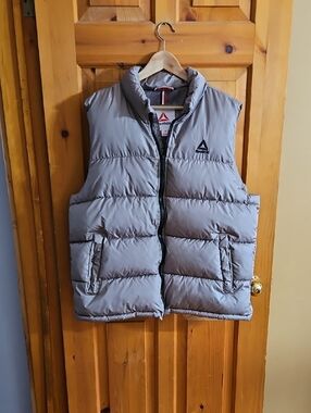 Reebok Men's Grey Quilted Puffer Vest